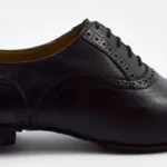 Men’s tango shoe made of black leather.
