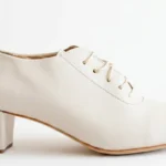 Women's tango shoe closed-toe